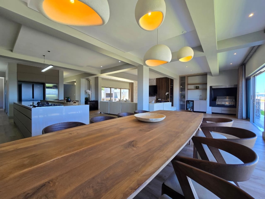 4 Bedroom Property for Sale in Outeniqua Strand Western Cape